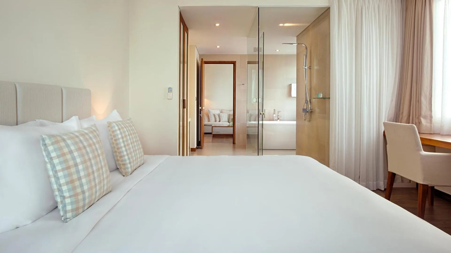 Hotel A La Carte Da Nang Beach