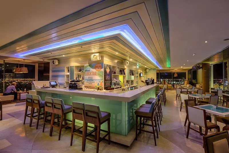 A La Carte Da Nang Beach Vietnam