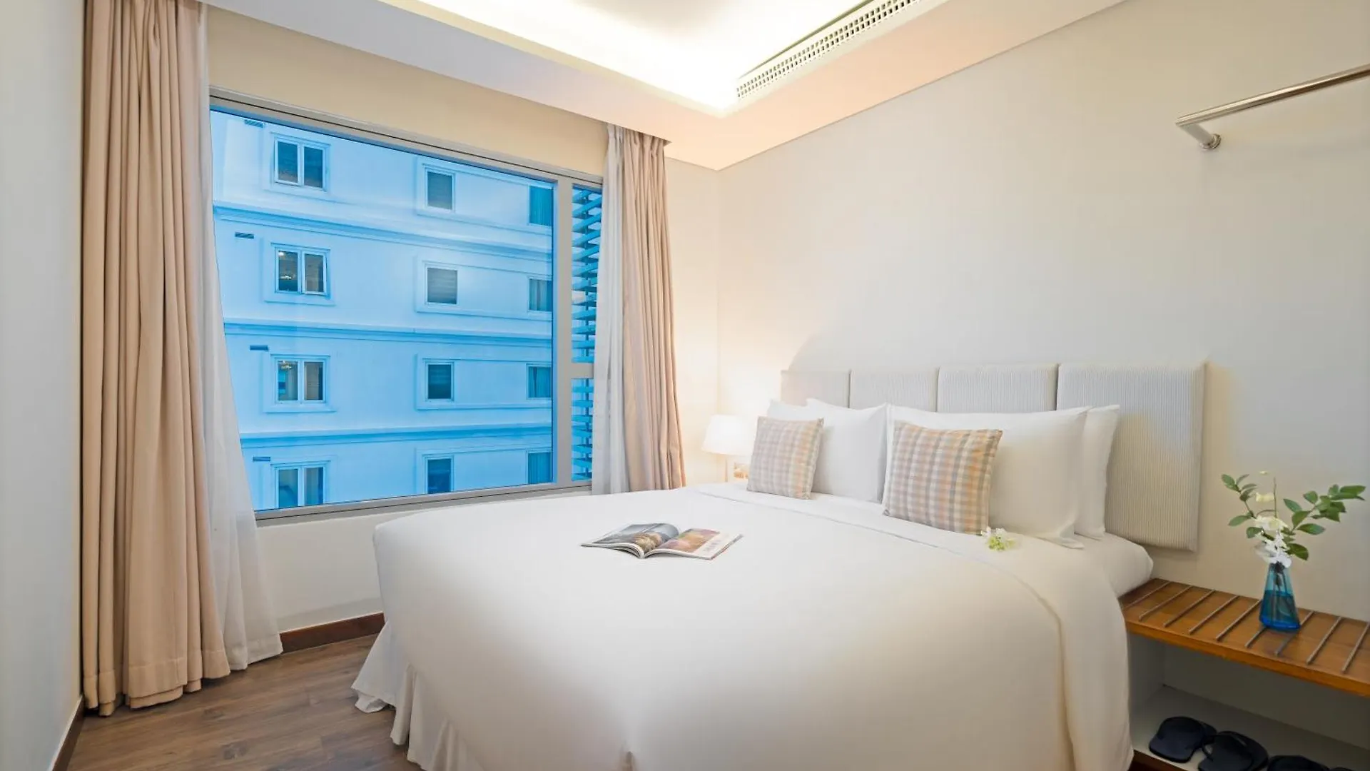 A La Carte Da Nang Beach