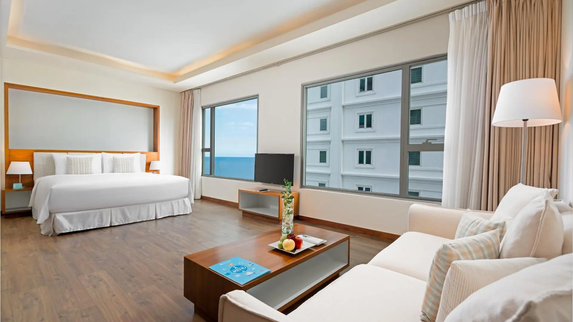 A La Carte Da Nang Beach Otel