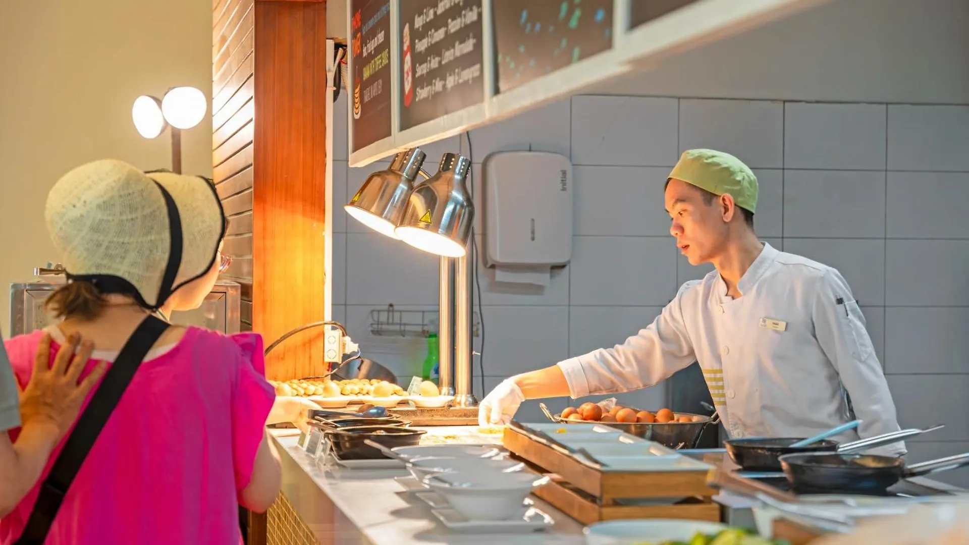 A La Carte Da Nang Beach
