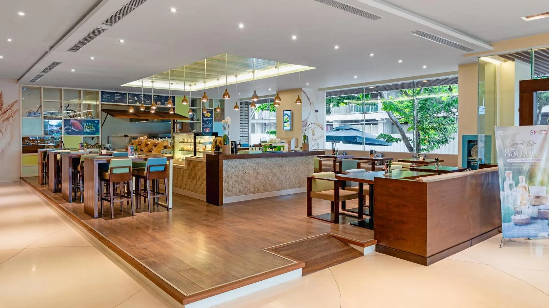 A La Carte Da Nang Beach