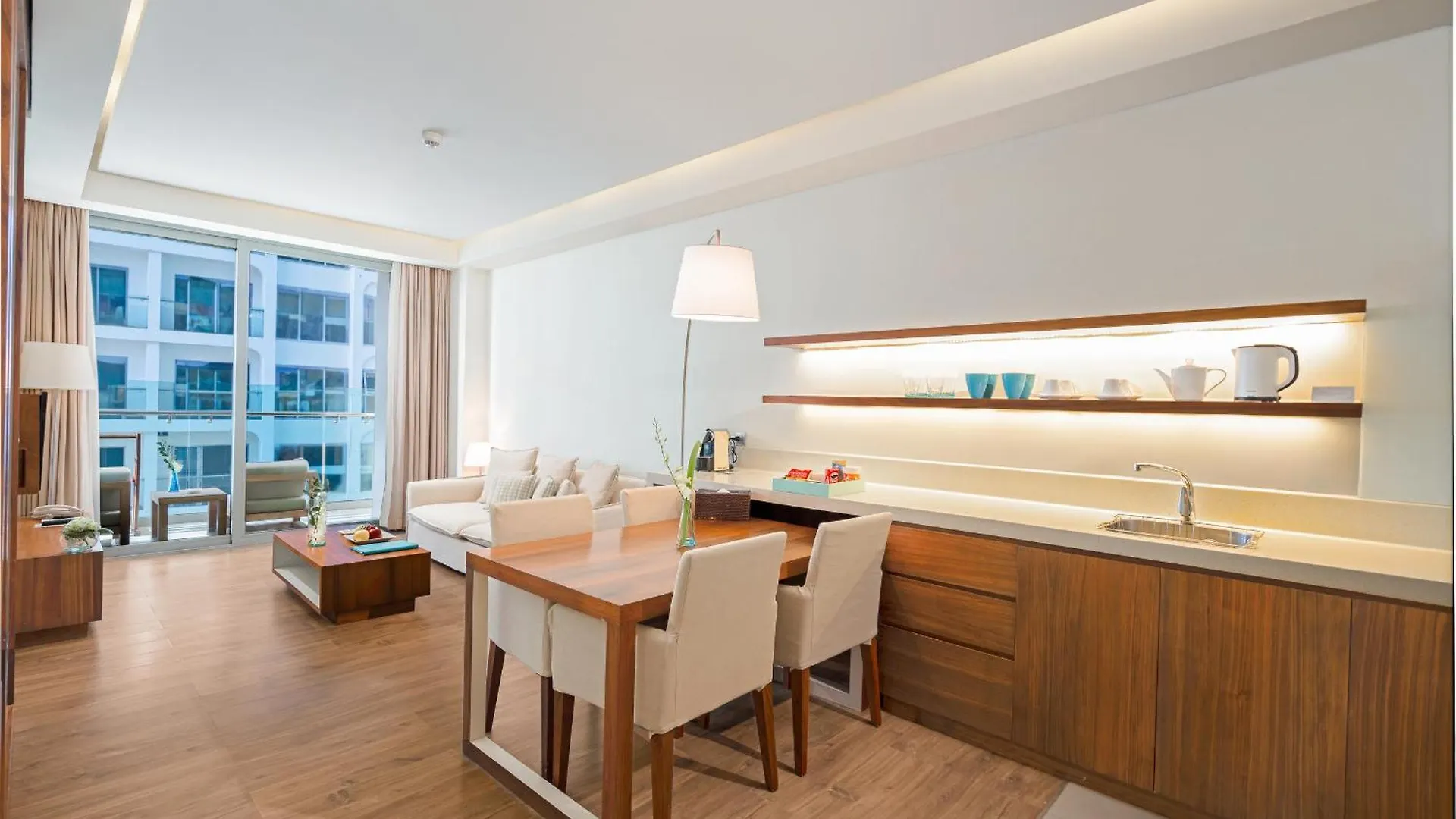 A La Carte Da Nang Beach Otel