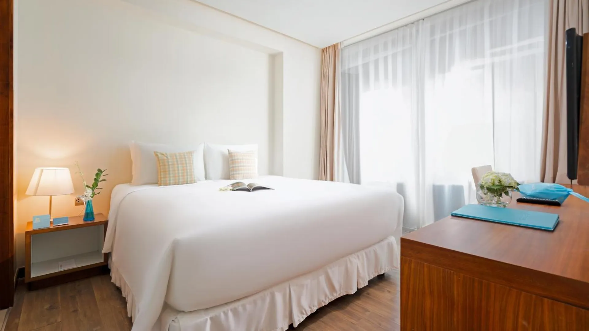 ****  Hotel A La Carte Da Nang Beach Vietnam